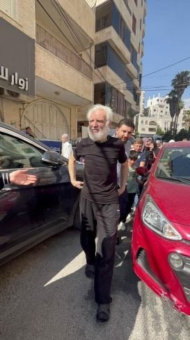 الإفراج عن رئيس المجلس التشريعي الفلسطيني عزيز الدويك (صورة)