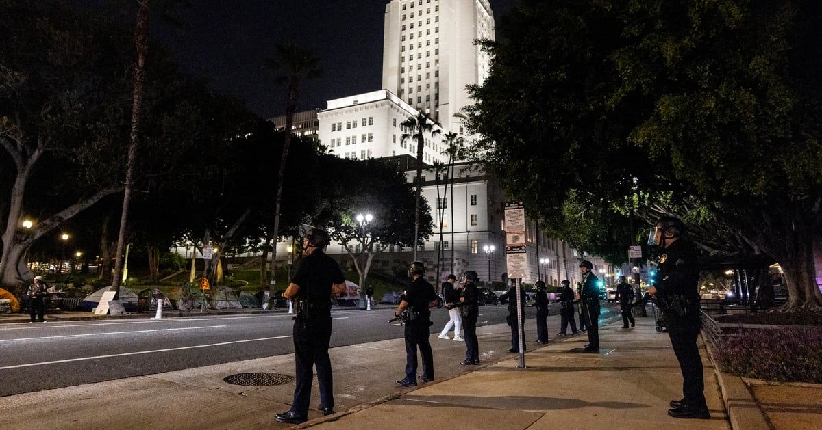 صحيفة: 1800 ضابط في الشرطة الأمريكية اعتدوا "جنسياً" على الأطفال