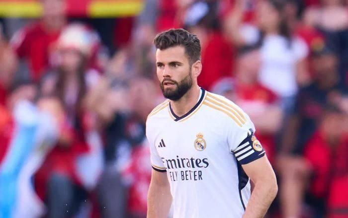 رغم توصية بنزيما.. هل تراجع الاتحاد السعودي عن ضم القائد التاريخي لريال مدريد؟