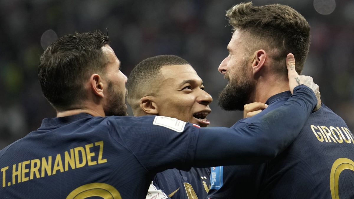 جيرو يتقمص "دور الأب" في منتخب فرنسا