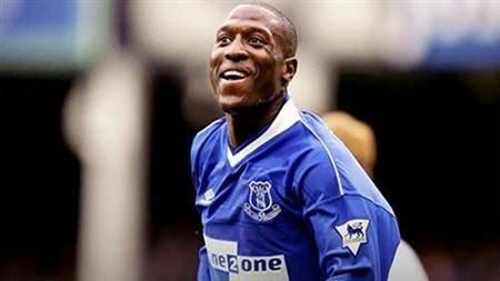 وفاة كامبل مهاجم أرسنال وإيفرتون السابق عن 54 عاماً