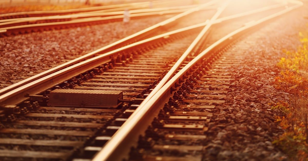 مصر.. مدمن يلقي نفسه أمام قطار بعد قتله لوالدته