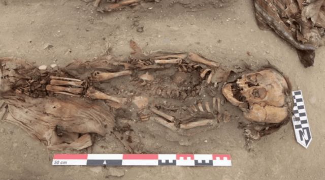 مدفونة منذ 500 عام.. العثور على هياكل عظمية لأطفال في البيرو (صور)