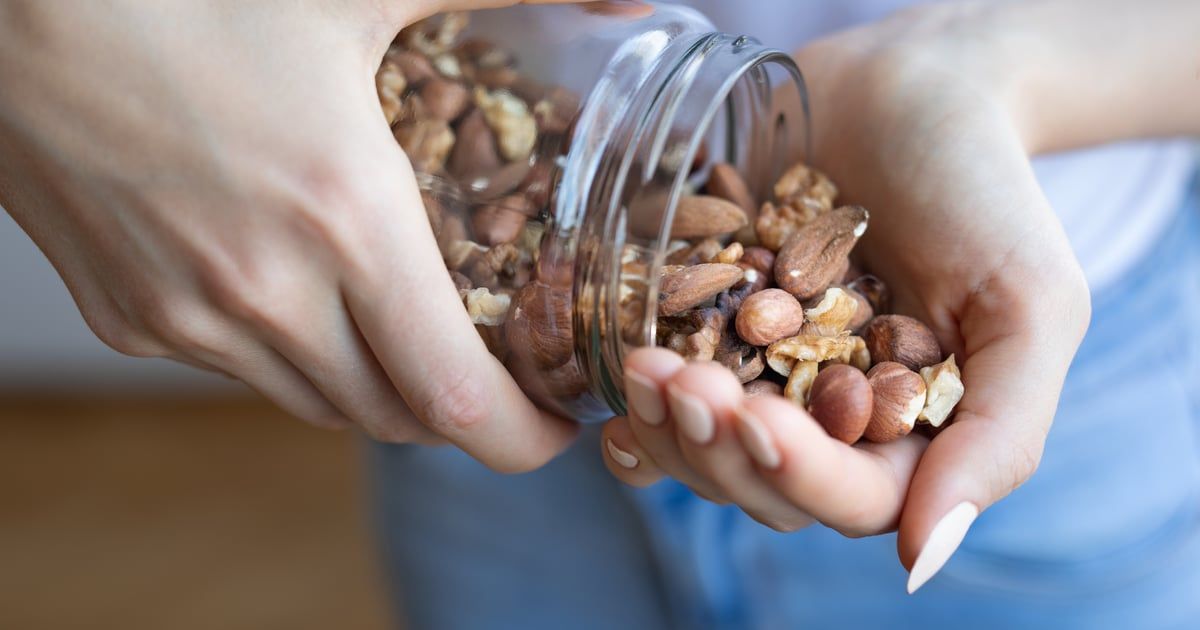 أنواع المكسرات المناسبة لأهدافك الصحية
