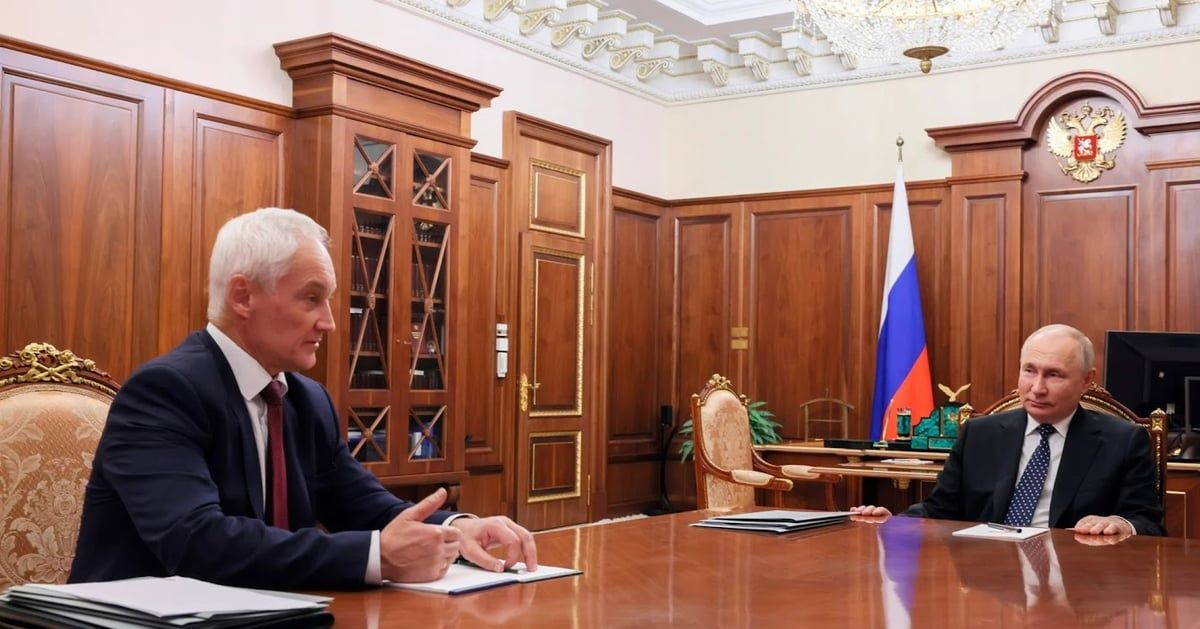 بينهم ابنة عمه.. بوتين يعين 12 نائبا جديدا لوزير الدفاع