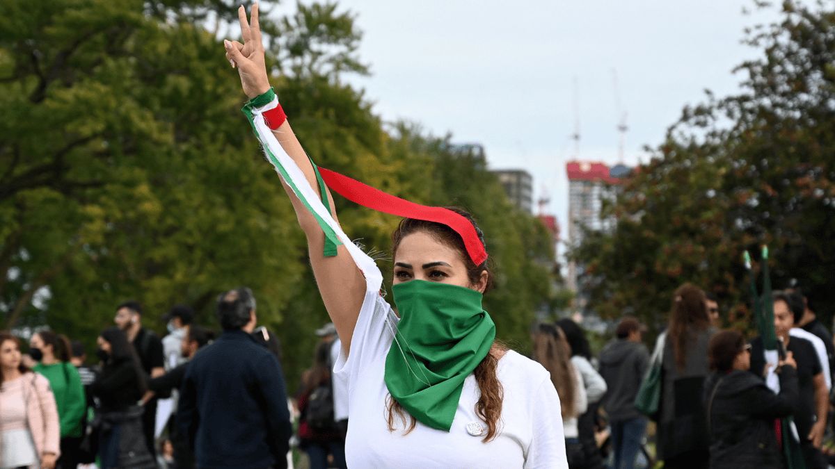 كندا تقر قانون"توماج" لمعاقبة القضاء الإيراني