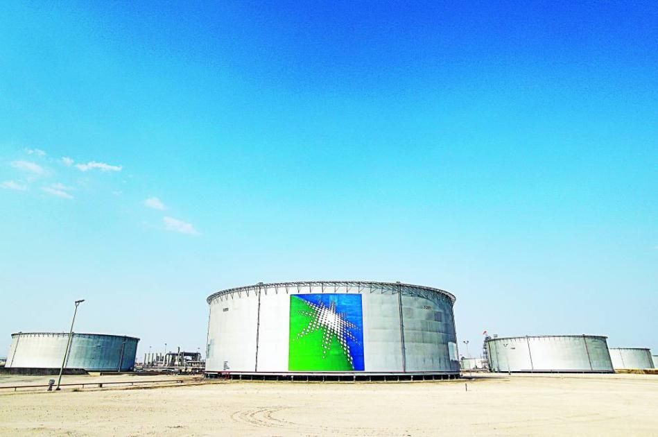 صادرات الخام السعودية تهبط في إبريل من قمة 9 شهور