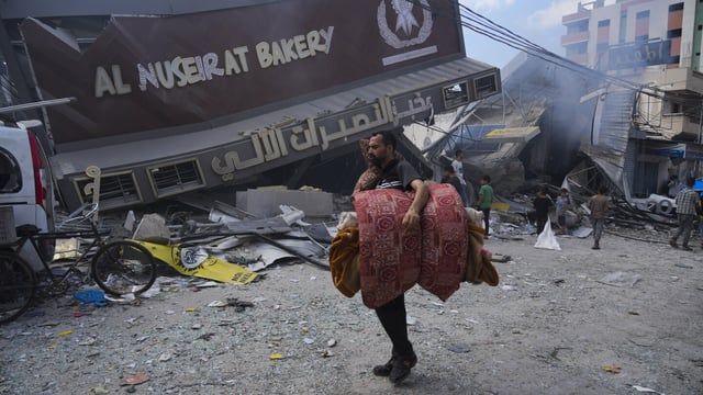 لا مكان آمنًا في غزة.. الذعر يلازم النازحين في مخيم النصيرات