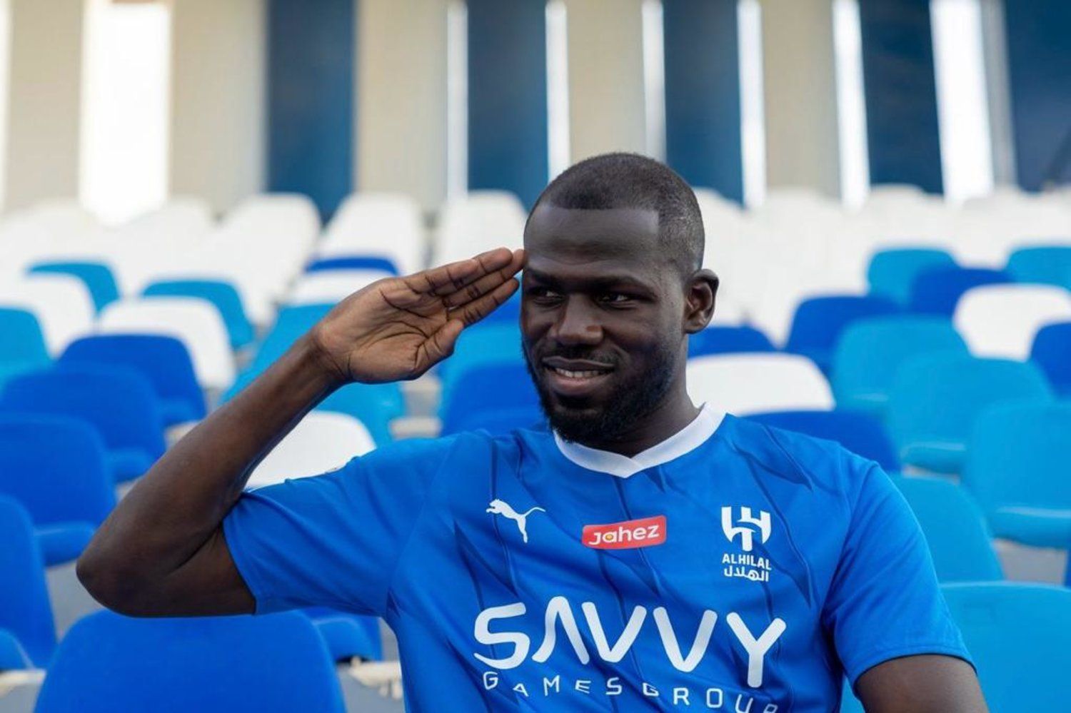 تجربة مذهلة! شاهد بالفيديو.. اللاعب "كوليبالي" يكشف عن السبب وراء تواجده بالمملكة - موقع الخليج الان