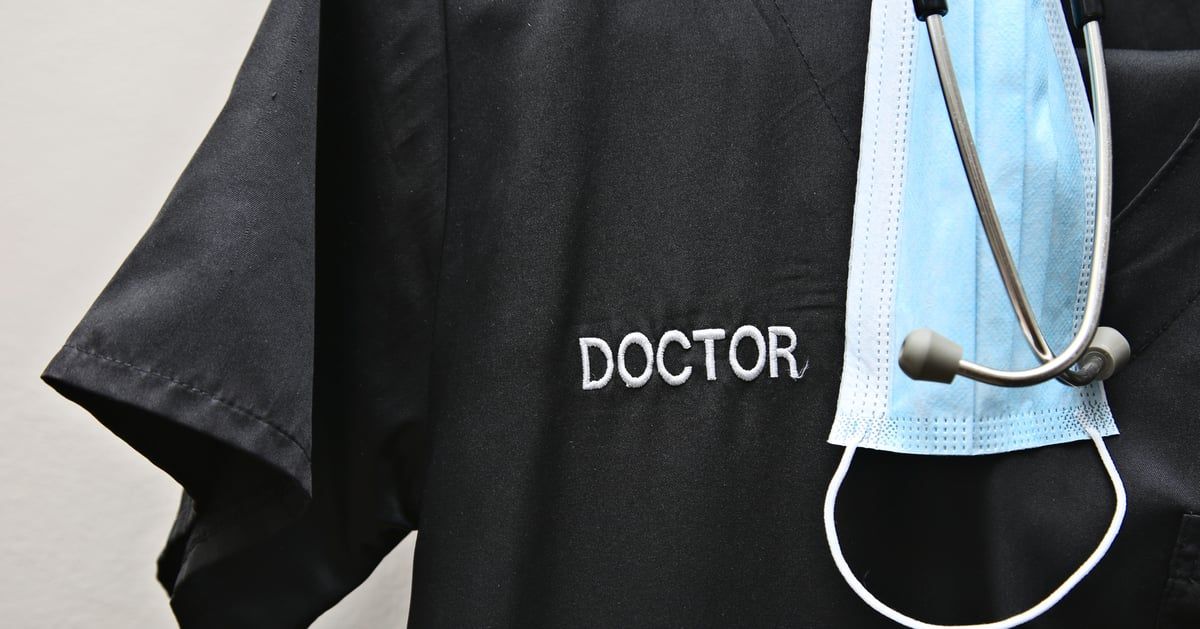 اليمن.. حزن وجدل بعد وفاة طبيبة مشهورة بخطأ جراحي