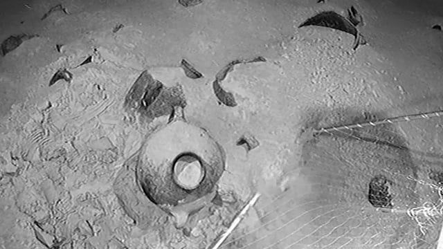 العثور على حطام سفينة عمرها 3000 عام قبالة إسرائيل (صور)