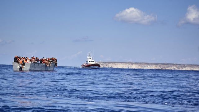 هل بريطانيا "على وشك" أن تصبح عاصمة للمهاجرين في أوروبا؟