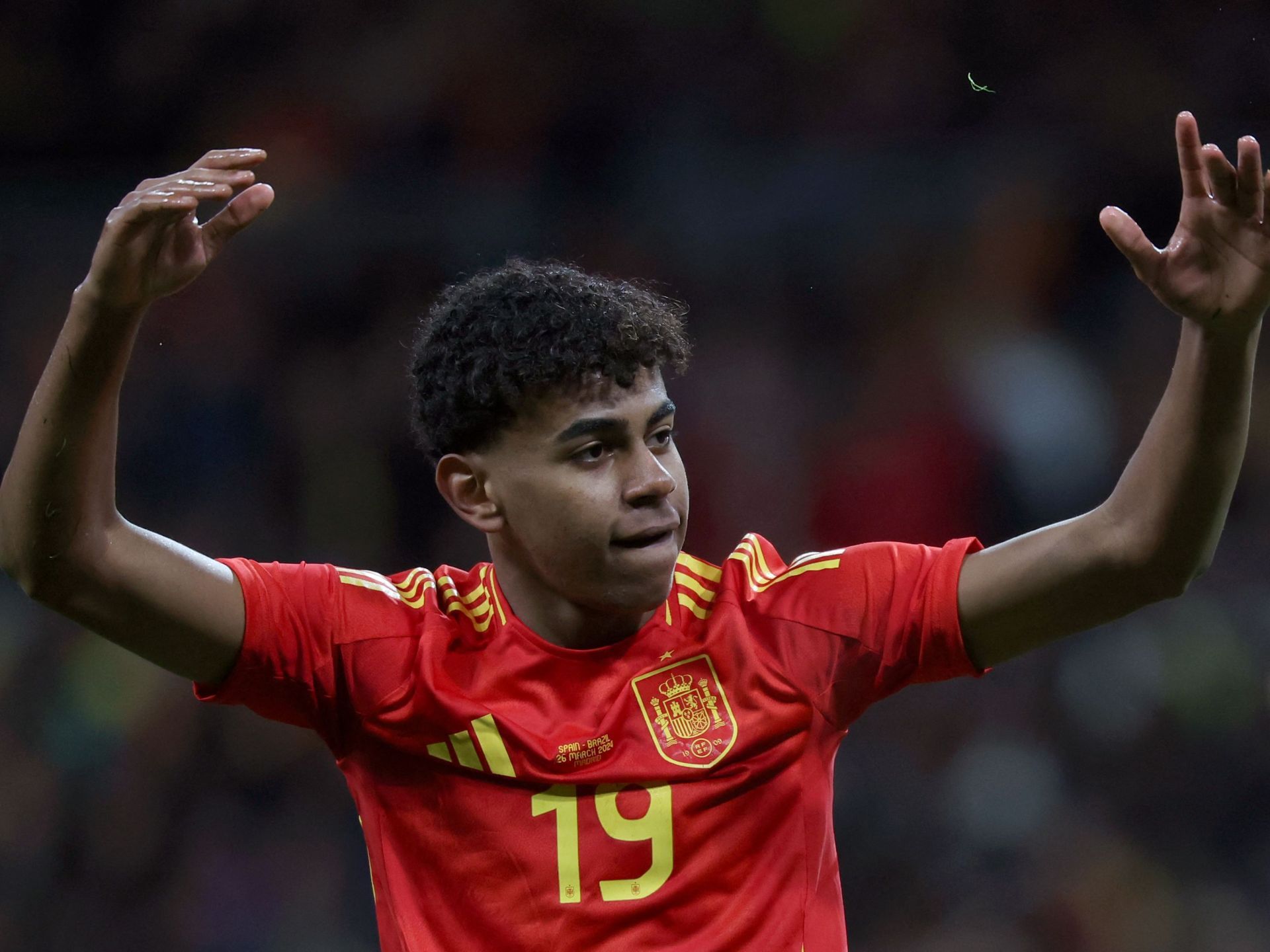 بالفيديو.. الأمين جمال يذاكر دروسه خلال مشاركته في يورو 2024 - موقع الخليج الان