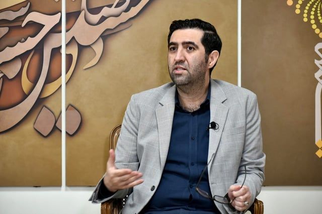 إيران.. هل يهزم الإصلاحي الوحيد منافسيه المتشددين؟