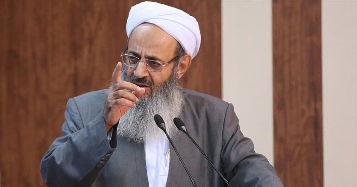 زعيم السنة في إيران يردّ على أنباء دعم المرشح الإصلاحي بزشكيان