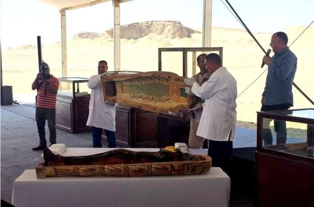 بعد ربط نقش فرعوني بـ"سيمبسون".. خبير آثار ينفي علاقة المصريين القدماء بالتنبؤات