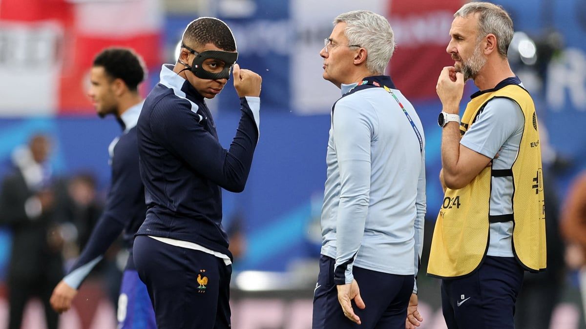 صور تظهر انزعاج مبابي من القناع الجديد