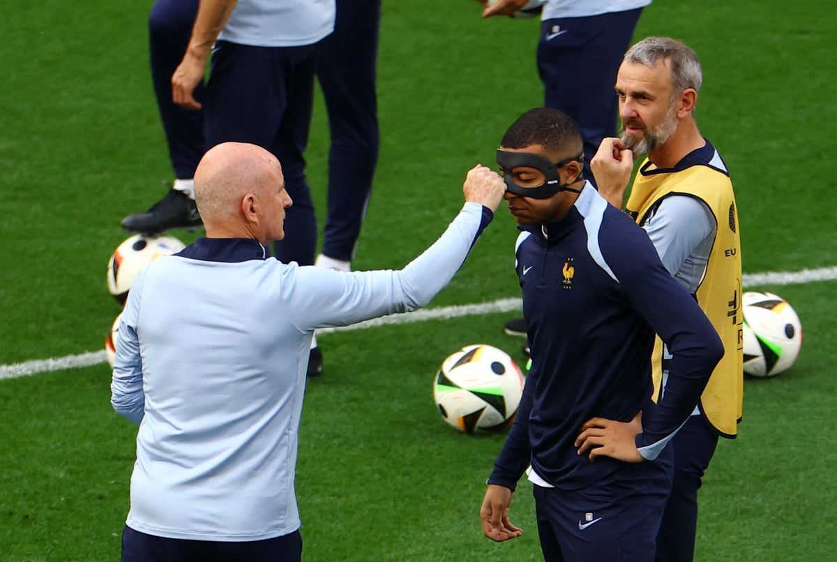 مبابي يثور على ديشامب وسيناريو إنريكي يظهر من جديد (فيديو وصور)