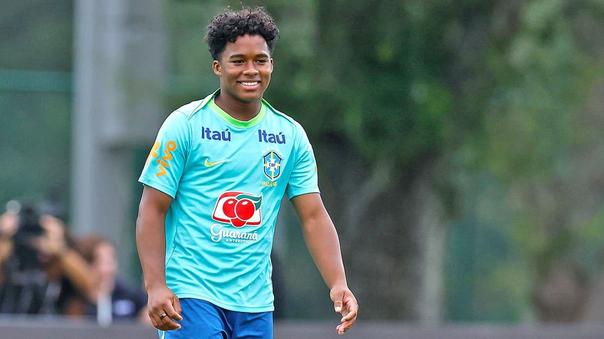 جوهرة ريال مدريد يحلم بمقابلة نجم الهلال