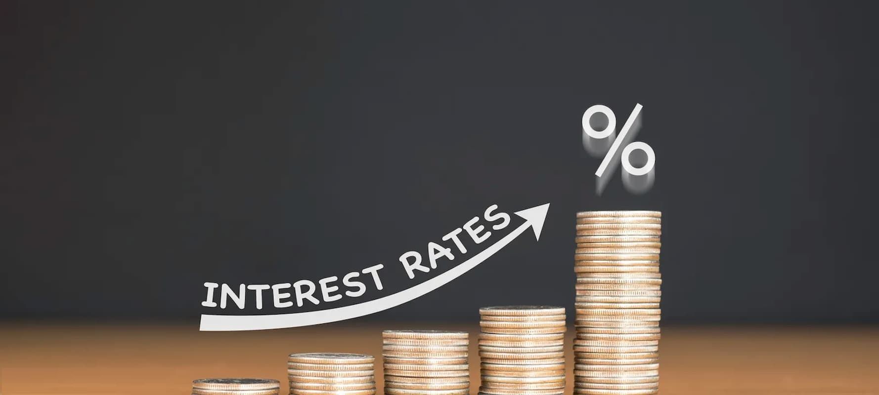 مستشار مالي سعودي يكشف... سيناريوهات التغيير في أسعار الفائدة في الأسواق السعودية - موقع الخليج الان