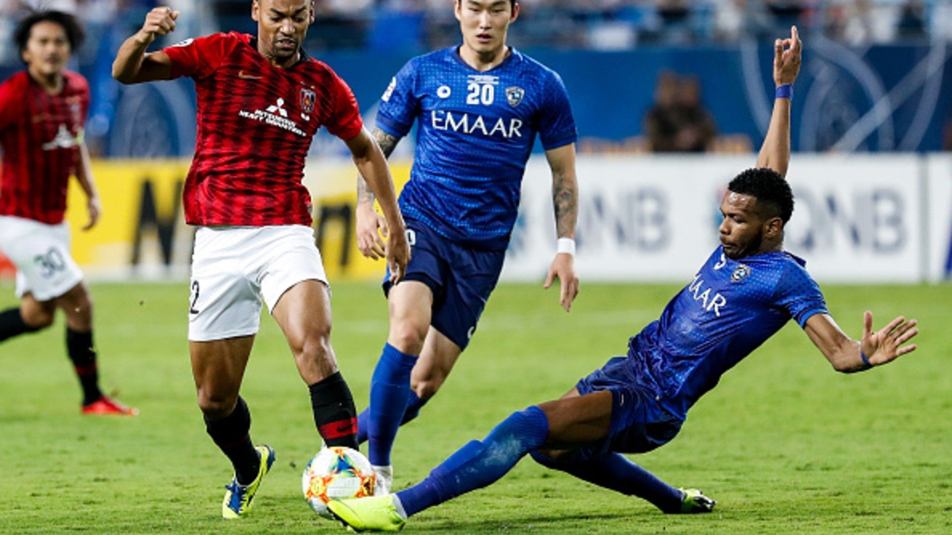 دفاع الأزرق مُهدد في الصيفية!! بين المفرج والبليهي.. أحدهما باقٍ والآخر راحل - موقع الخليج الان