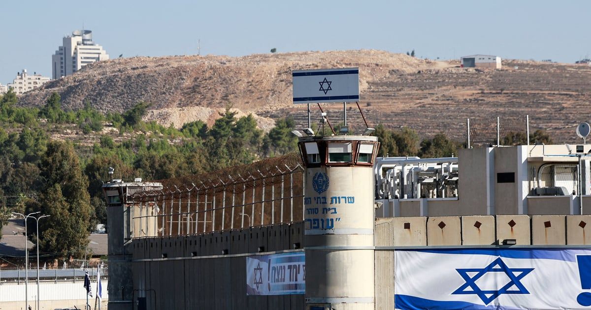 لاكتظاظ السجون.. إسرائيل تضطر للإفراج عن فلسطينيين وتقليل الاعتقالات