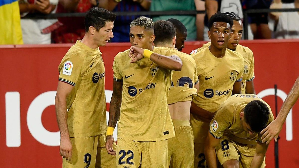 بطلب من جيسوس.. الهلال السعودي يعود للمفاوضات مع نجم برشلونة