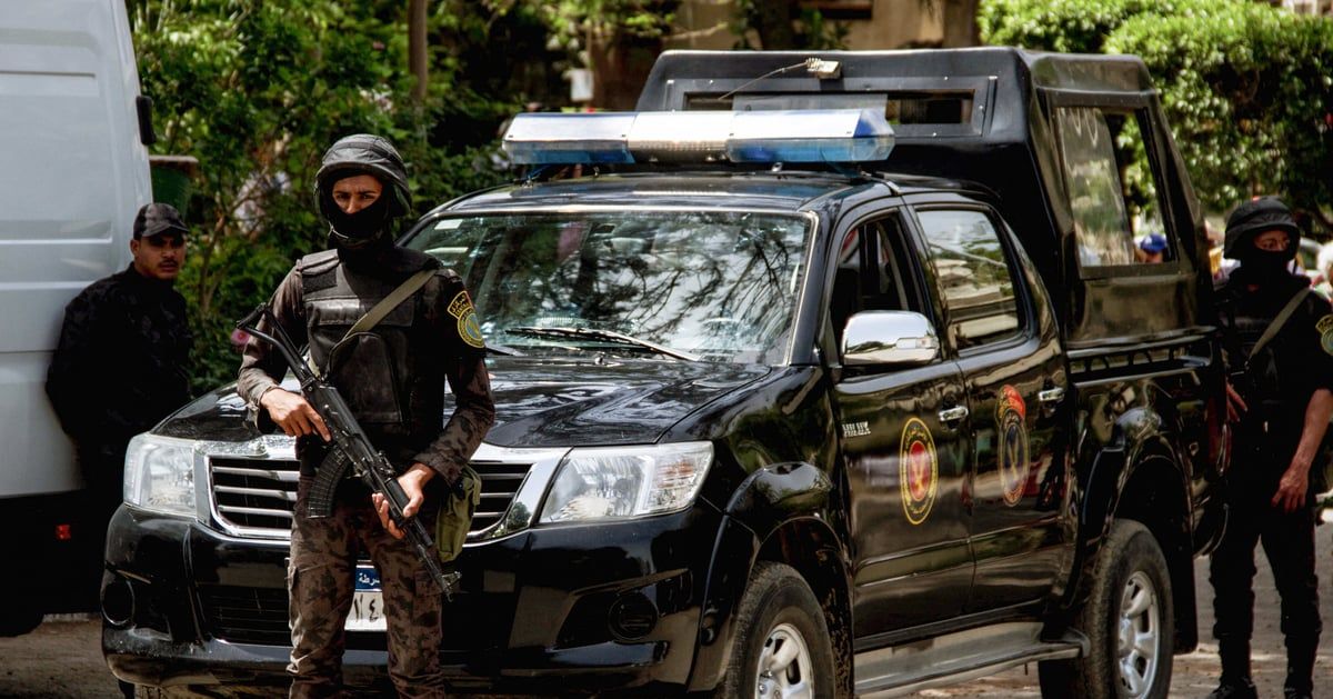 أطعم عائلته لكلاب ضالة.. تفاصيل جديدة عن "مذبحة الغربية"