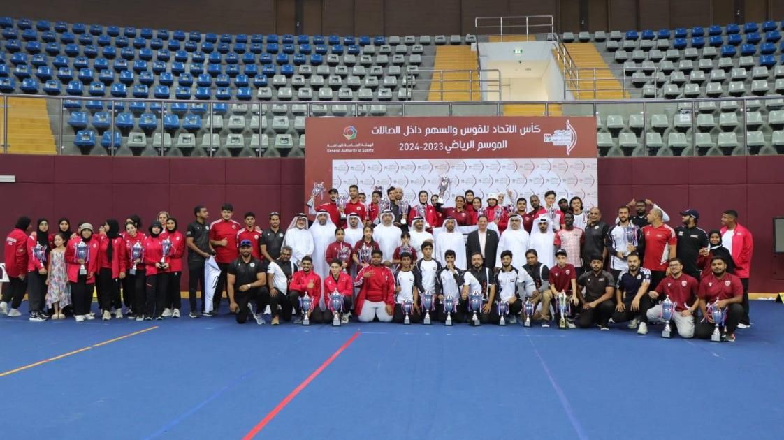 تتويج الفائزين بكأس الاتحاد للقوس والسهم بالفجيرة