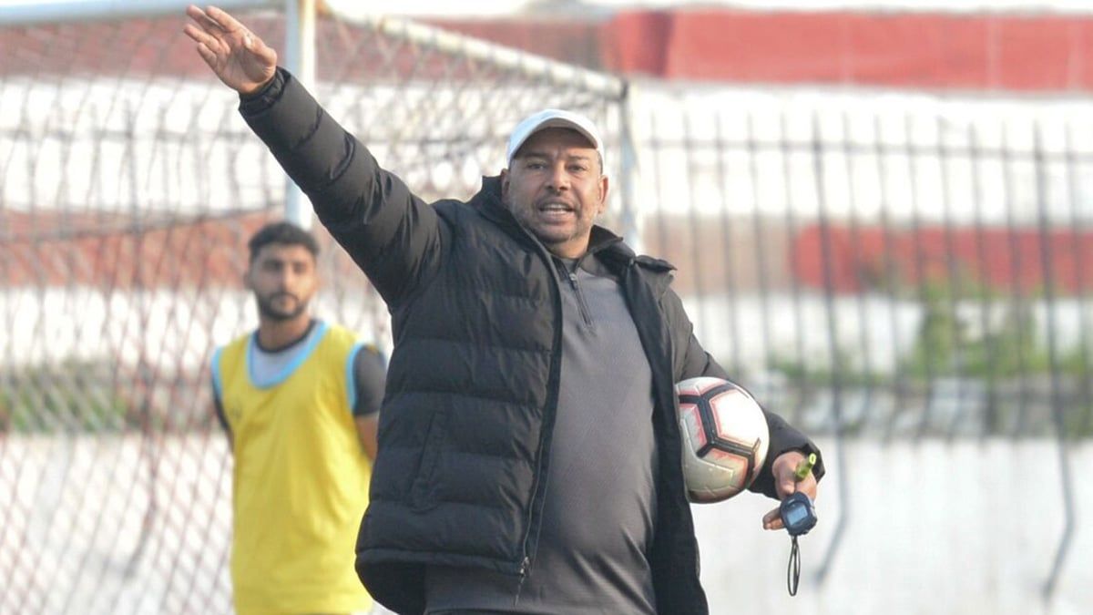 تعيين أحمد ساري مديرا فنيا لنادي الاتحاد السكندري