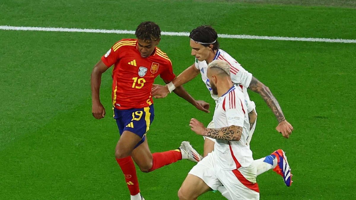 بند قانوني يهدد لامال في يورو 2024