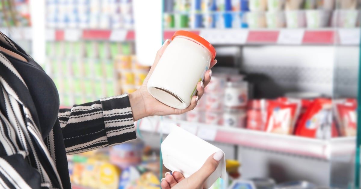 السعودية.. الكشف عن سبب تباين كميات الألبان في عبوات الفئة ذاتها