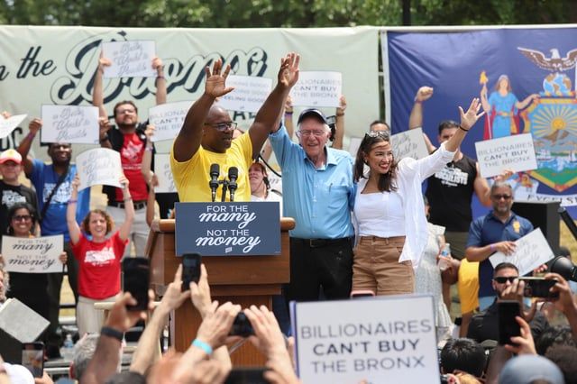 بسبب زيارة لإسرائيل.. هل يفقد النائب الأمريكي بومان مستقبله السياسي؟