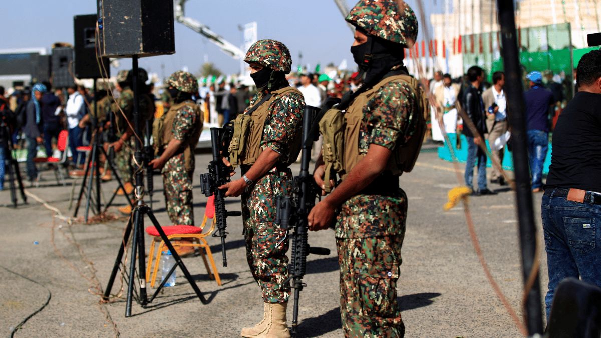 تجسس وتعذيب ومكالمات ملفقة.. "الزينبيات" أداة حوثية لقمع اليمنيات