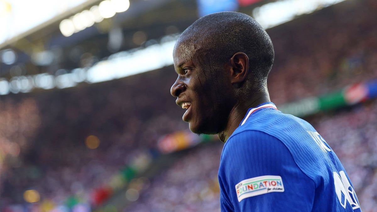 لفتة رائعة لكانتي عقب مباراة فرنسا وبولندا (فيديو)