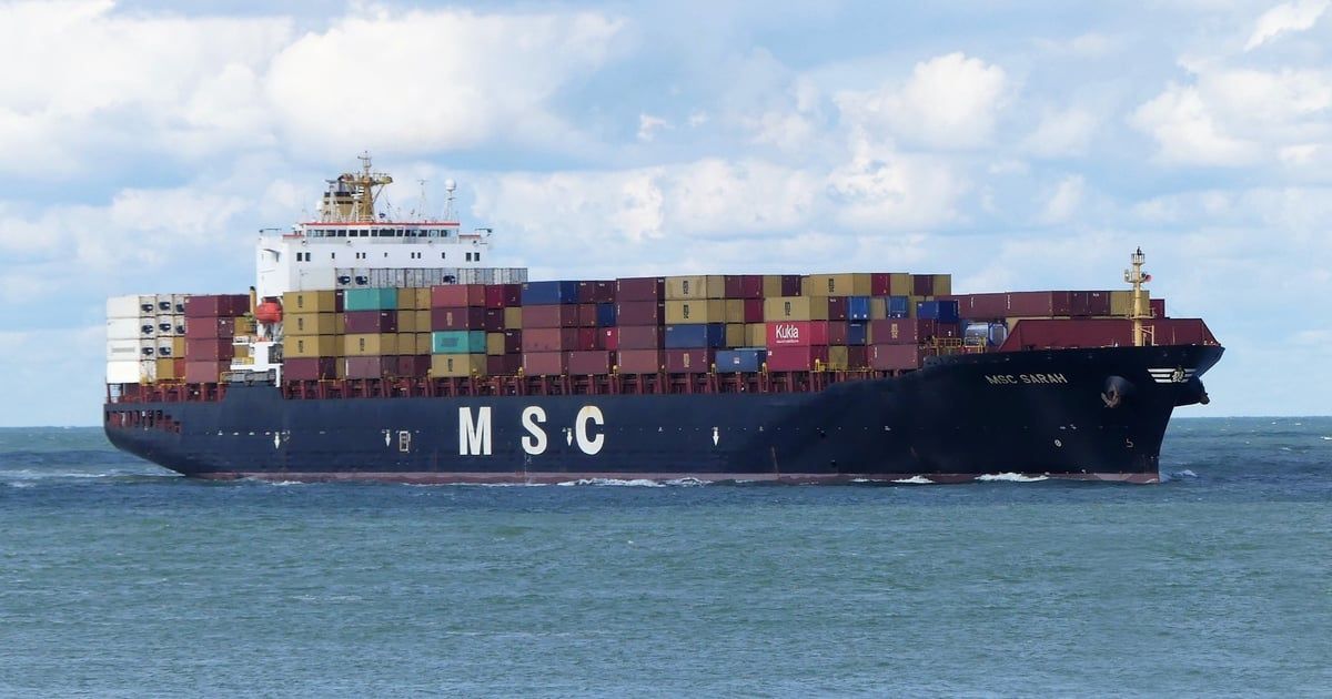 ميليشيا الحوثي تعلن قصف سفينة إسرائيلية بصاروخ باليستي جديد