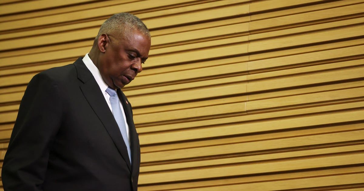 ماذا دار في أول اتصال بين وزيريْ الدفاع الأمريكي والروسي؟