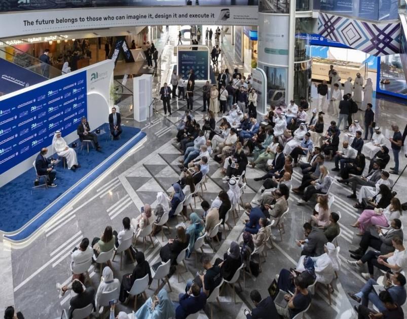 الإمارات.. التسجيل في برامج الذكاء الاصطناعي التوليدي يتضاعف 11 مرة