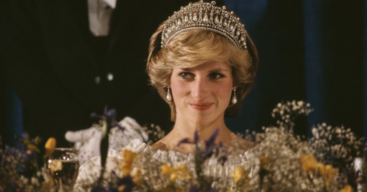 فساتين وقطع أيقونية للأميرة ديانا في مزاد علني (صور)