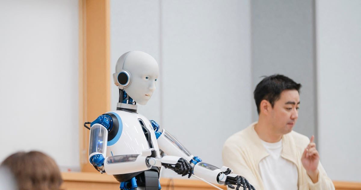 كوريا الجنوبية تحقق في "انتحار روبوت"