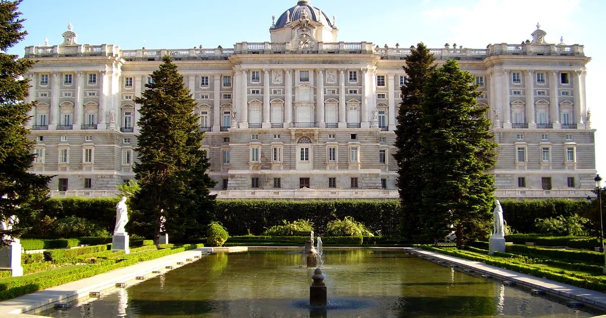 بسبب الطقس الحار.. إسبانيا تحث السياح على زيارة المتاحف