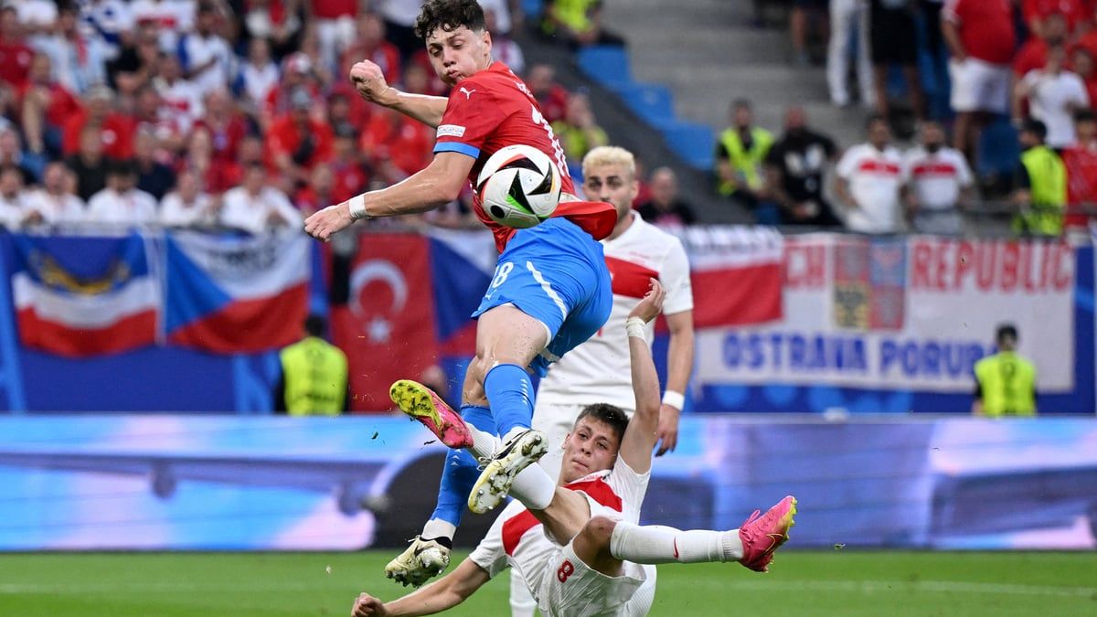 تدخل حاسم يحرم غولر من هدف أيقوني (فيديو)