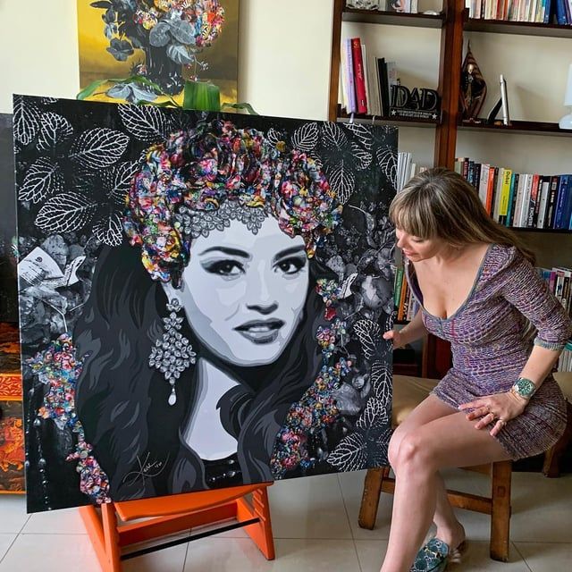 كريستل بشارة: المرأة الناجحة تُلهم لوحاتي.. وفخورة بما وصلت إليه