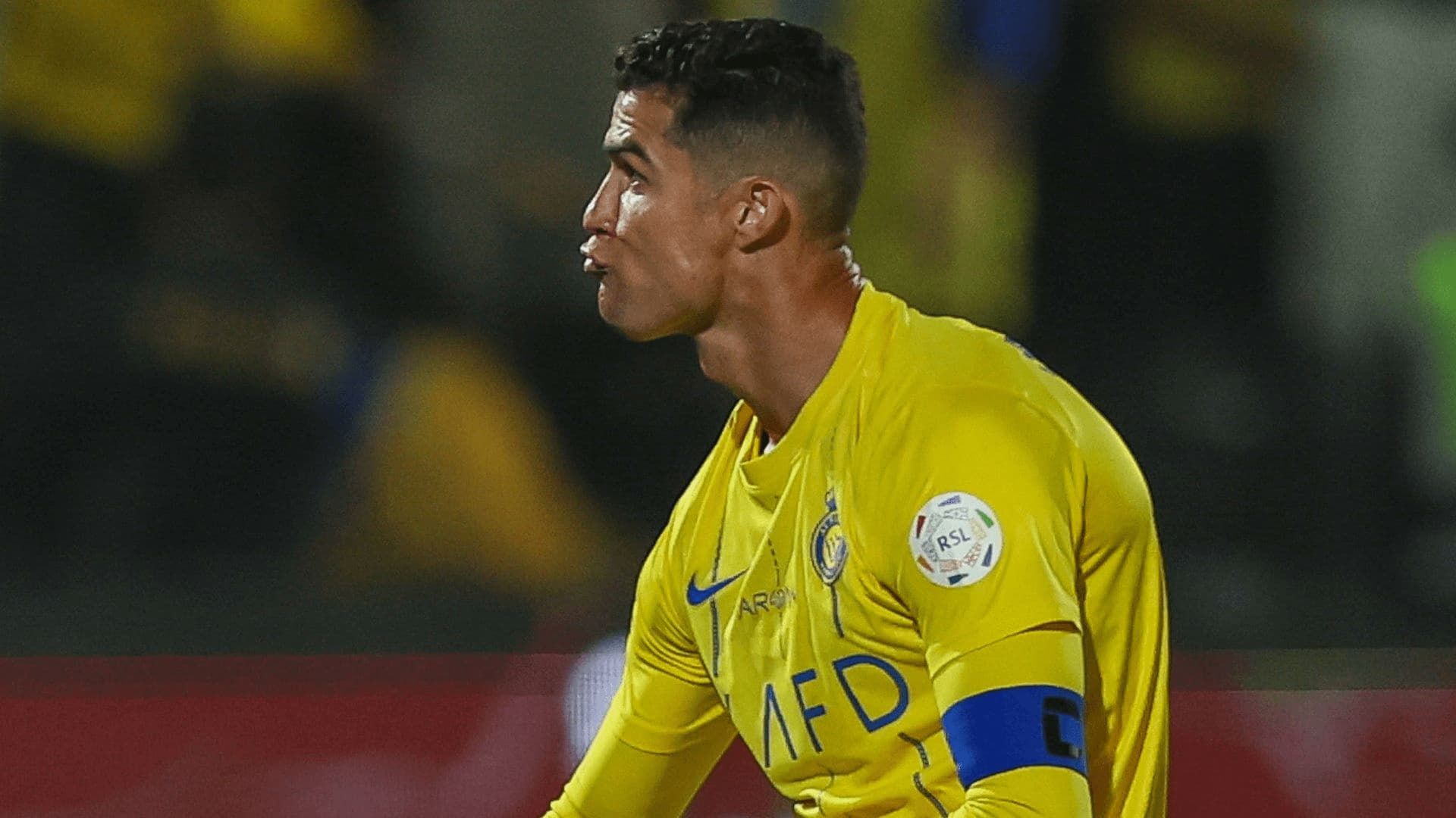 كارهينك تحت رجليك!! القحطاني ينشر تغريدة صادمة عن رونالدو - موقع الخليج الان