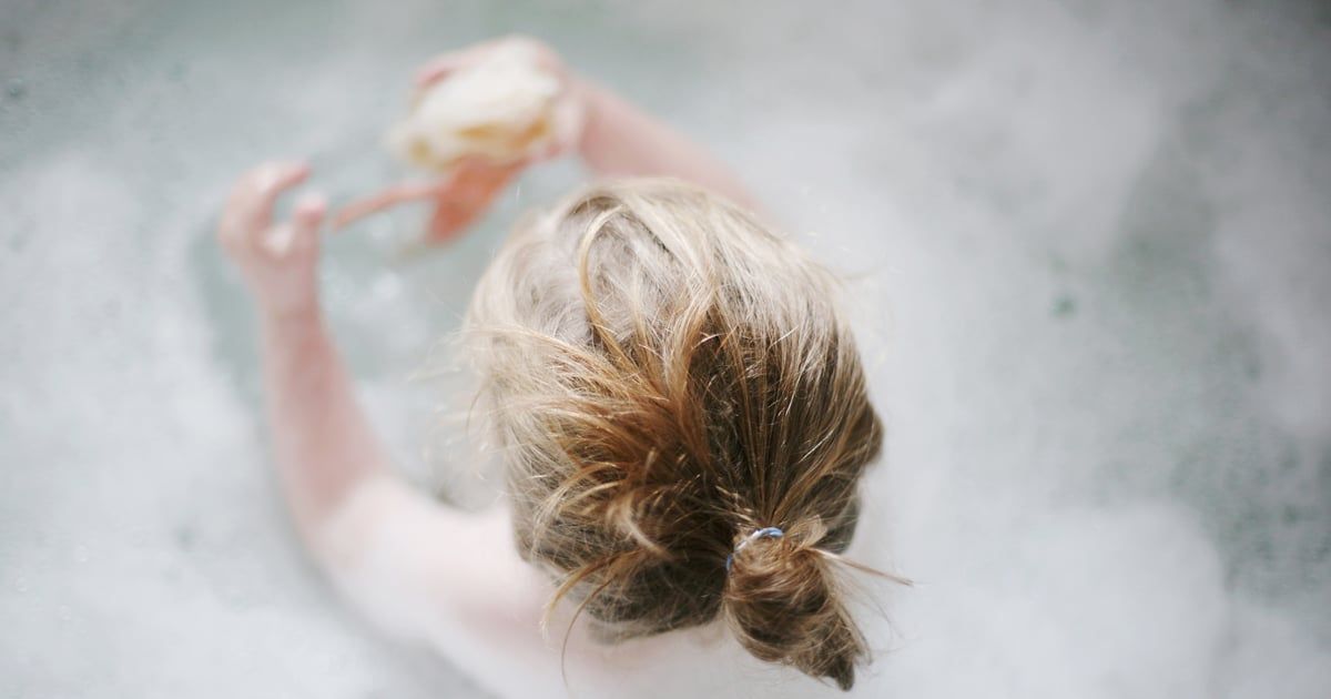 أم تقتل طفليها "خنقا" في حوض الاستحمام (صورة)