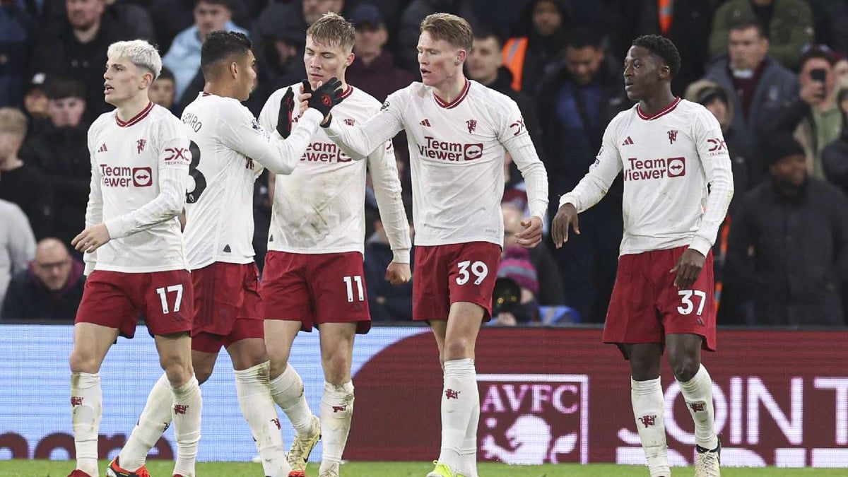 مانشستر يونايتد يحبط الهلال السعودي