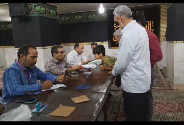 خبراء يرجحون ذهاب الانتخابات الإيرانية لجولة ثانية (فيديو وصور)