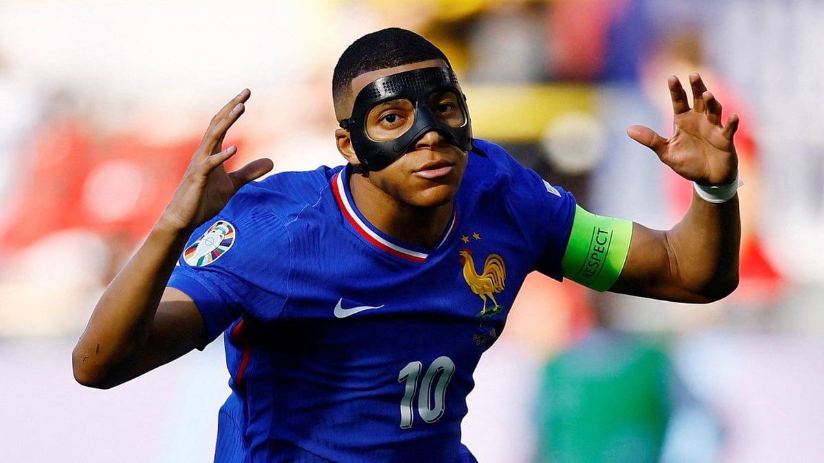 مبابي يظهر بقناع جديد في تدريبات فرنسا قبل مواجهة بلجيكا (صور)