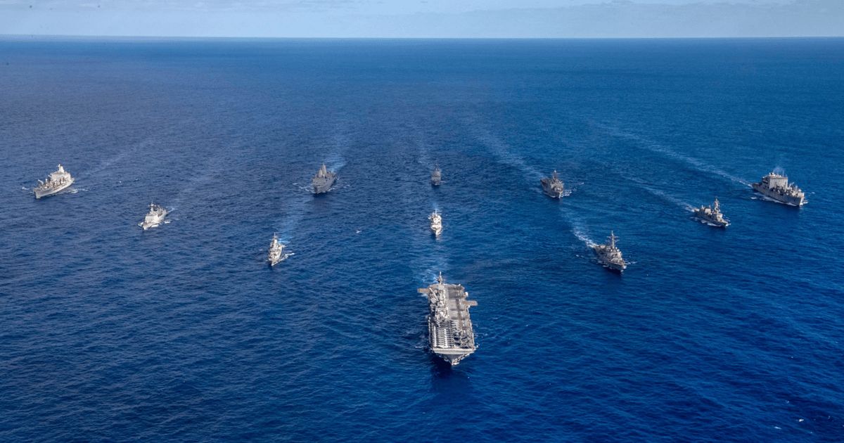 إعلام عبري: أمريكا تحرك أسطولها البحري استعدادًا للحرب