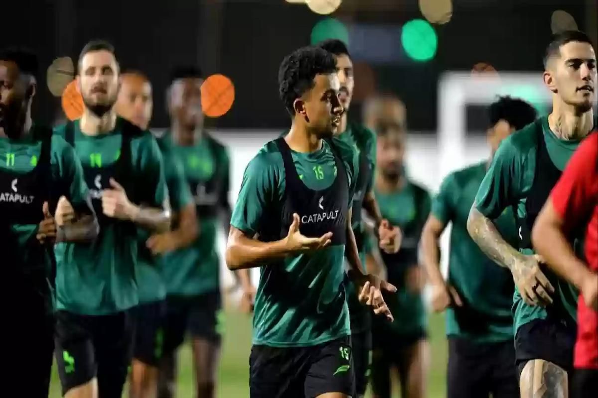 زلزال في الكرة السعودية | أبطال دوري روشن السعودي يتتقلون إلى فارس الدهناء في الصيف!! - موقع الخليج الان